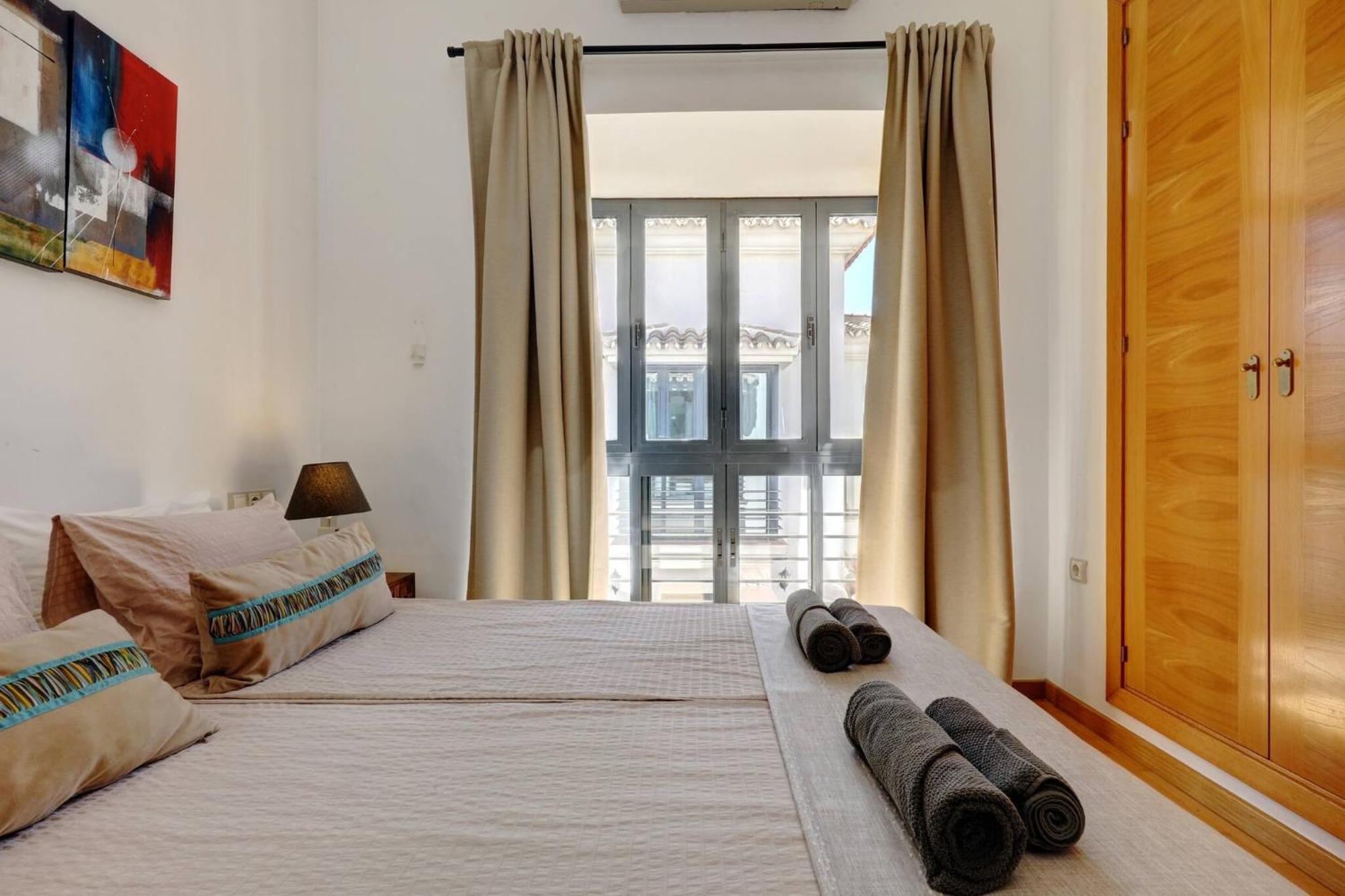 011 Bright And Spacious Villa With Private Pool بينالماذينا المظهر الخارجي الصورة