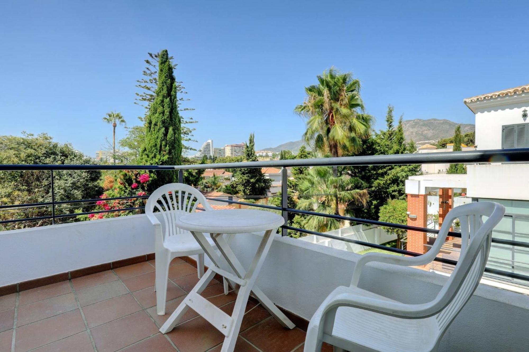 011 Bright And Spacious Villa With Private Pool بينالماذينا المظهر الخارجي الصورة