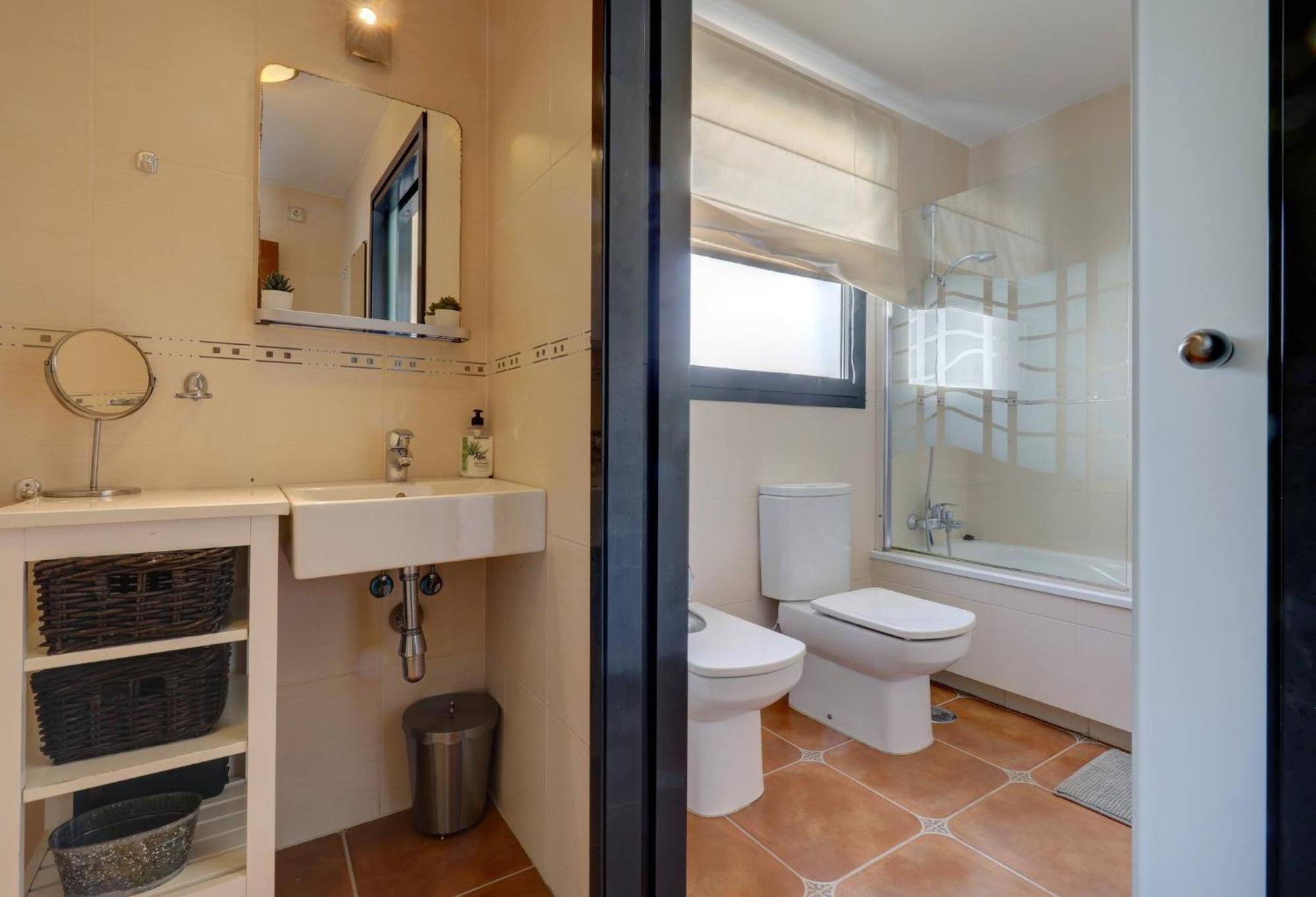 011 Bright And Spacious Villa With Private Pool بينالماذينا المظهر الخارجي الصورة