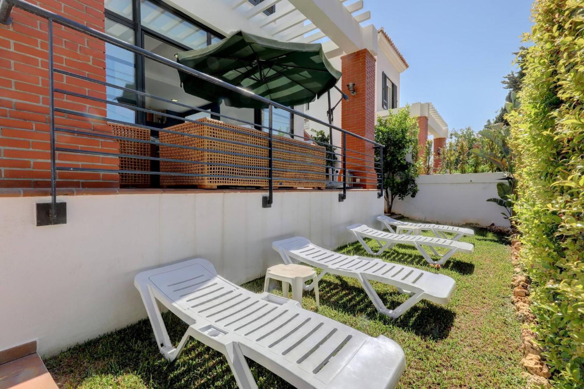 011 Bright And Spacious Villa With Private Pool بينالماذينا المظهر الخارجي الصورة